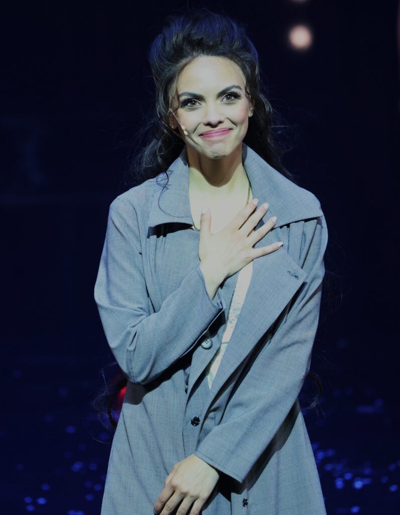 Dieses Bild hat ein leeres Alt-Attribut. Der Dateiname ist R6M24298-796x1024.jpg